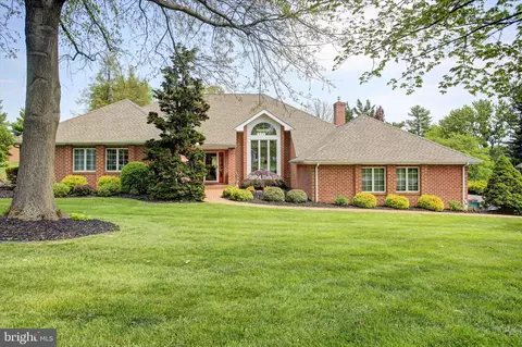 3344 Carnoustie Dr, Chambersburg, PA 17202