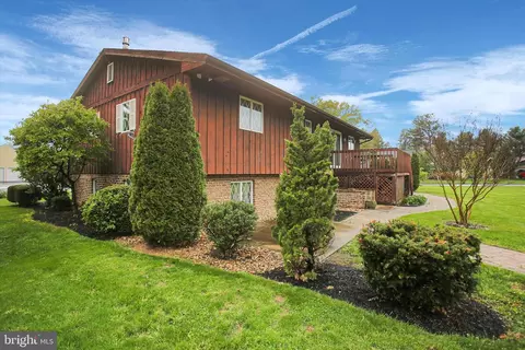 139 Park Place West W, Shippensburg, PA 17257