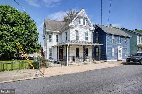 54 Clayton Ave, Waynesboro, PA 17268