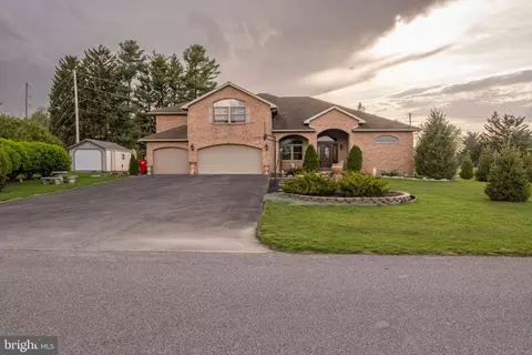536 Remington Dr, Shippensburg, PA 17257