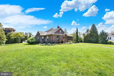 815 E Main St, Waynesboro, PA 17268