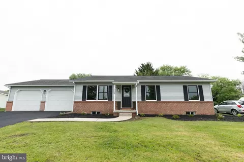 724 Warm Spring Rd, Chambersburg, PA 17202