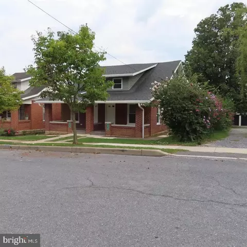 228 230 Rowe Ave, Greencastle, PA 17225