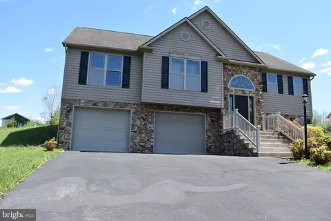 10912 Deerwood Dr #11, Mercersburg, PA 17236