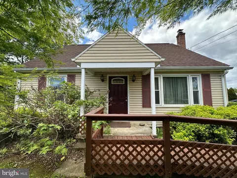 4415 Guitner Rd, Chambersburg, PA 17202