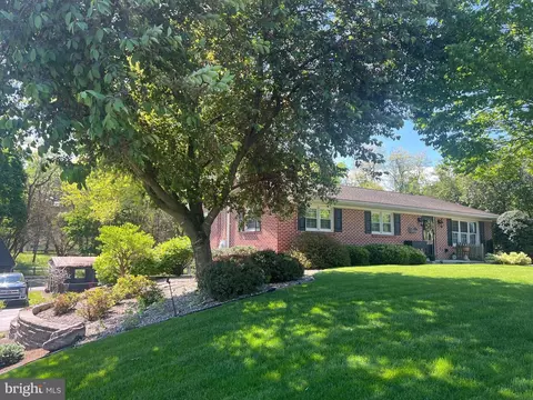 1154 Cider Press Rd, Chambersburg, PA 17202
