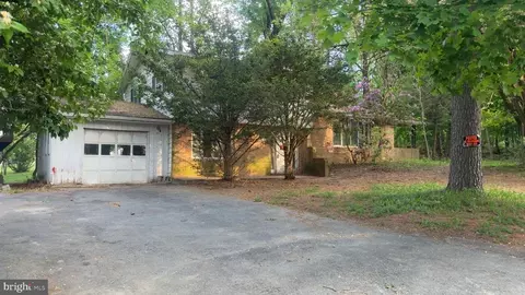 13310 North Ave, Blue Ridge Summit, PA 17214