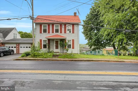22 Loudon Rd, Mercersburg, PA 17236