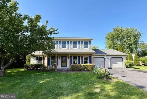760 Franklin Square Dr, Chambersburg, PA 17201