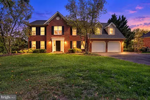2635 Castlegreen Dr, Greencastle, PA 17225