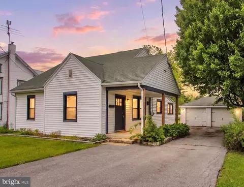 255 W Main St, Fayetteville, PA 17222