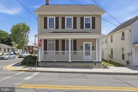 63 N N Allison Street St, Greencastle, PA 17225