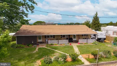 15699 S Young Rd, Greencastle, PA 17225