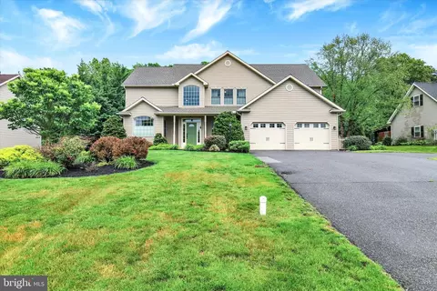 168 Stony Point Ave, Shippensburg, PA 17257
