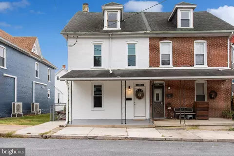 105 Fairview Ave, Waynesboro, PA 17268