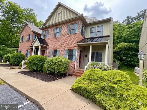 14101 Barberry Cir #402, Mercersburg, PA 17236