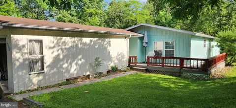 1525 Palm Spring Dr #119, Chambersburg, PA 17202