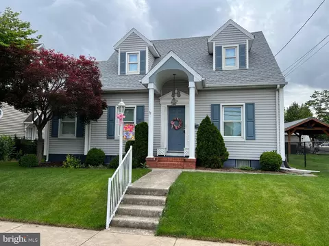 492 S 4th St, Chambersburg, PA 17201