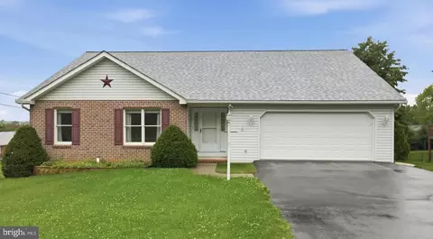 12274 Country Club Rd, Waynesboro, PA 17268