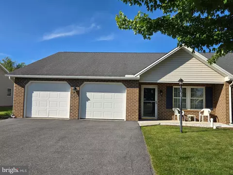 107 Central Way #25, Shippensburg, PA 17257