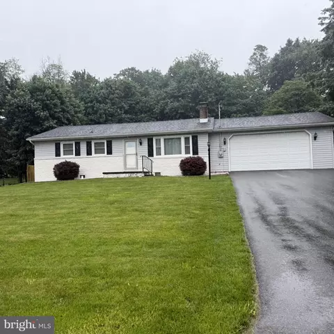 15716 Valley Ave, Blue Ridge Summit, PA 17214
