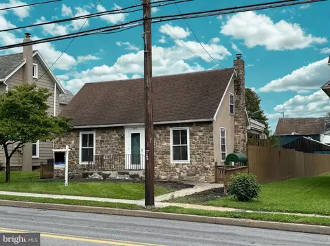 249 N Main St, Mercersburg, PA 17236
