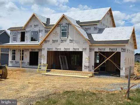 11501 Pinnacle View Dr, Waynesboro, PA 17268