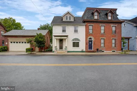 118 N Carlisle St, Greencastle, PA 17225
