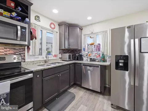 128 E Madison St, Greencastle, PA 17225