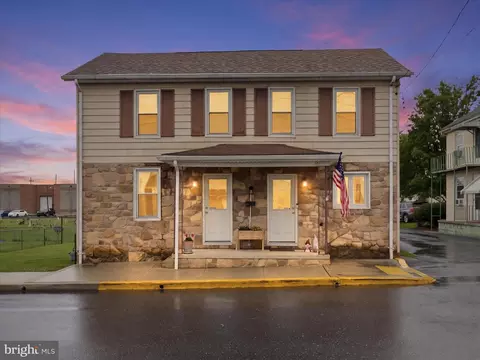 128 E Madison St, Greencastle, PA 17225