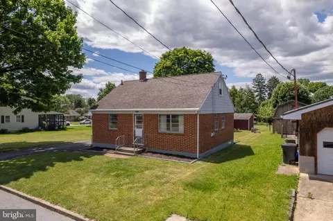 420 Maple Hill Ave, Shippensburg, PA 17257