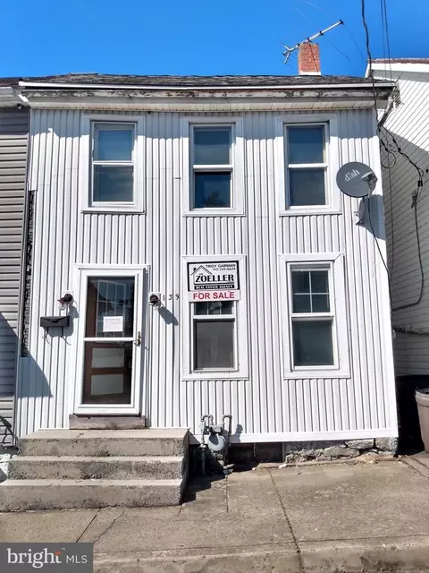 139 W Second St, Waynesboro, PA 17268