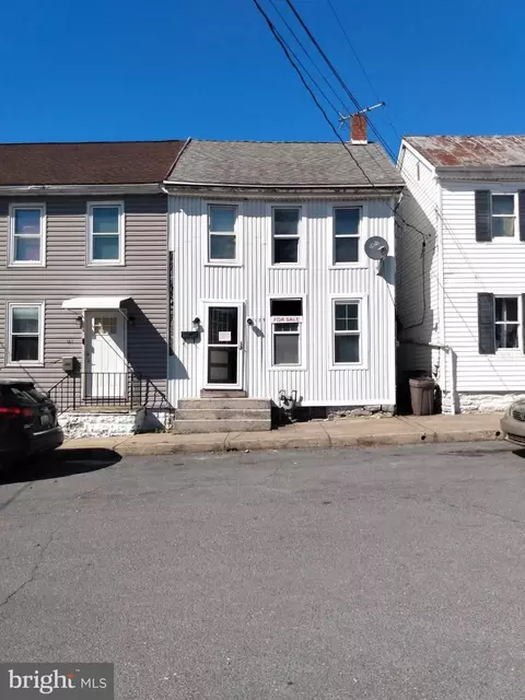 139 W Second St, Waynesboro, PA 17268