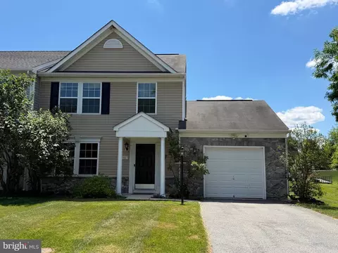 3003 Sundown Dr, Chambersburg, PA 17202