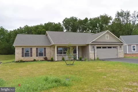 1509 Treeline Dr, Chambersburg, PA 17202