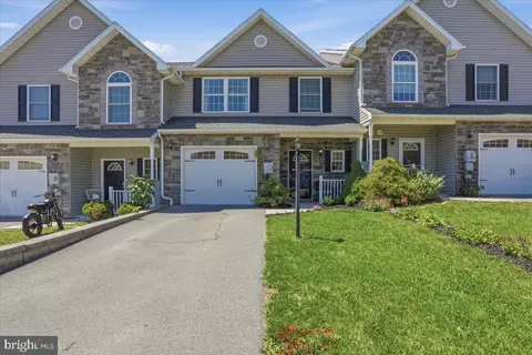 451 Frick Ave, Waynesboro, PA 17268