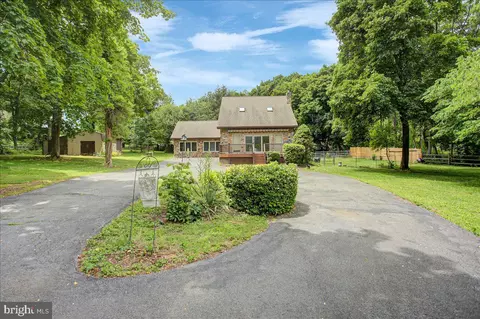 95 Coldspring Rd, Fayetteville, PA 17222