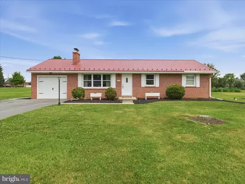 12264 Malissa Dr, Greencastle, PA 17225