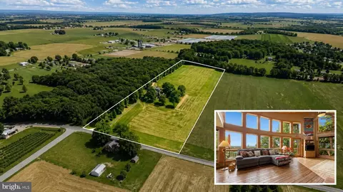 3083 Oak Hill Rd, Waynesboro, PA 17268