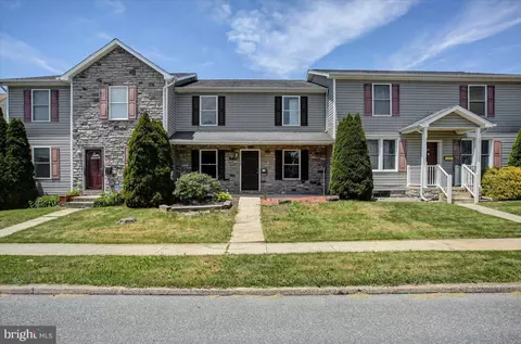604 Fairview Ave, Waynesboro, PA 17268