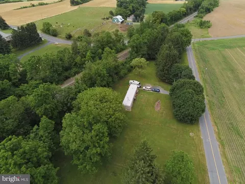 4925 Railroad Rd, Chambersburg, PA 17202