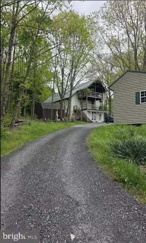7603 Park Rd, Orrstown, PA 17244