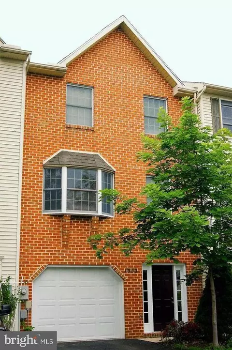 1553 Brechbill Rd, Chambersburg, PA 17202