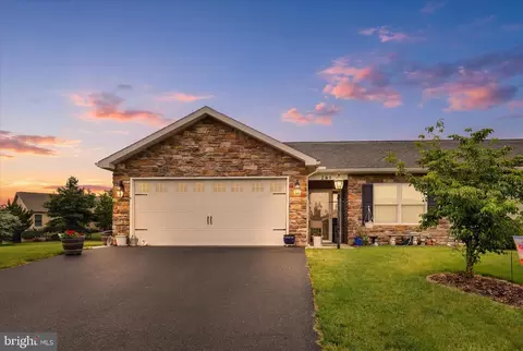 261 Matthew Dr #306, Chambersburg, PA 17201