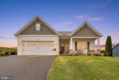 3593 Cascades Dr S, Fayetteville, PA 17222