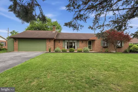 482 Starr Ave, Chambersburg, PA 17202