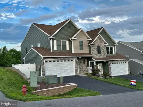 11196 Gopher Dr N, Waynesboro, PA 17268