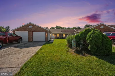 1208 Progress Rd, Chambersburg, PA 17201
