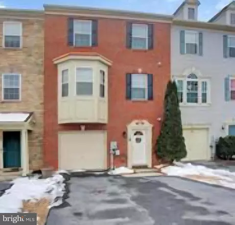 64 Milestone Ct, Chambersburg, PA 17201