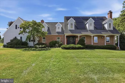 2242 Scotland Rd, Chambersburg, PA 17201